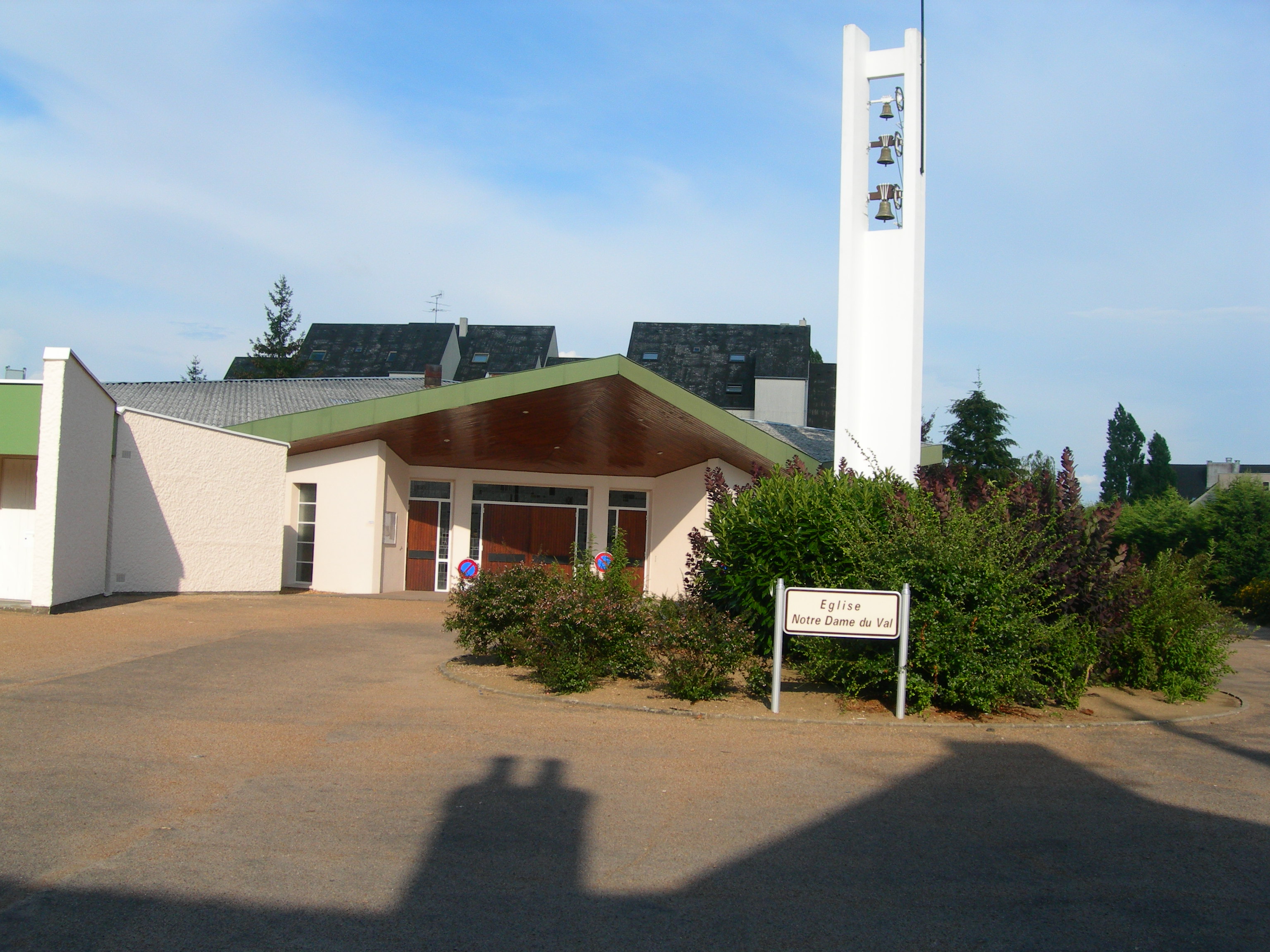 Église catholique Notre Dame du Val