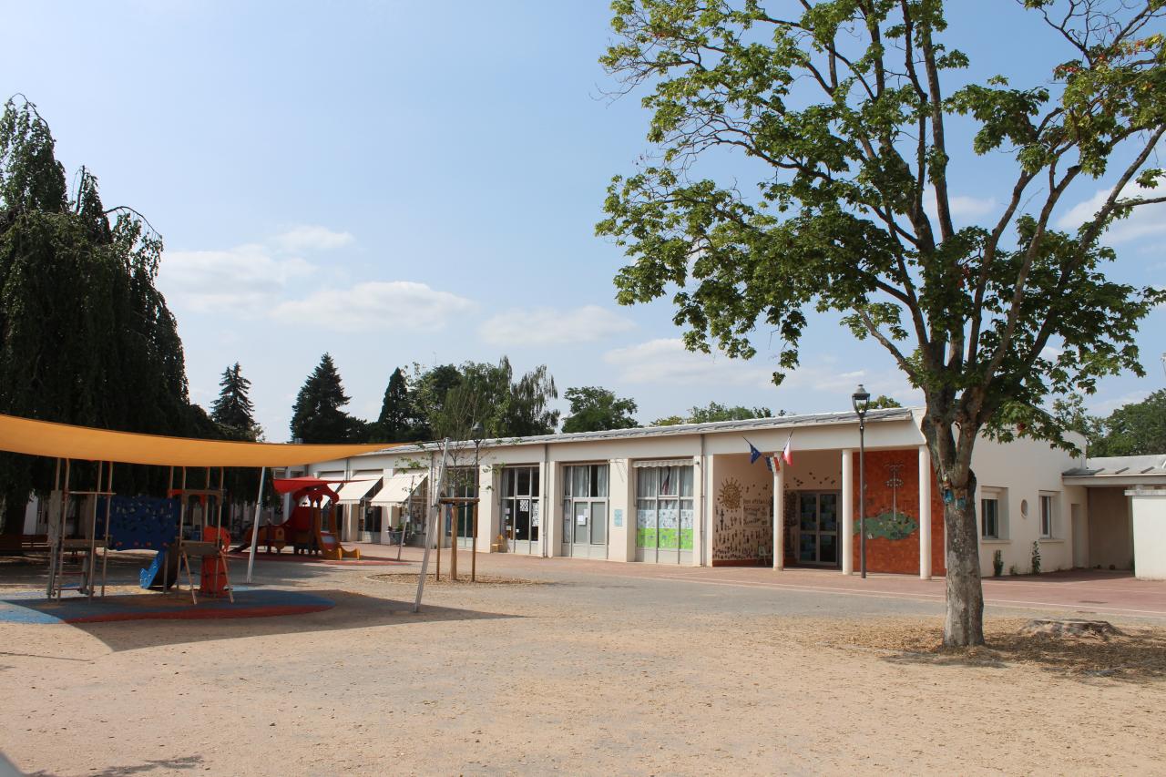 école mater poutyl